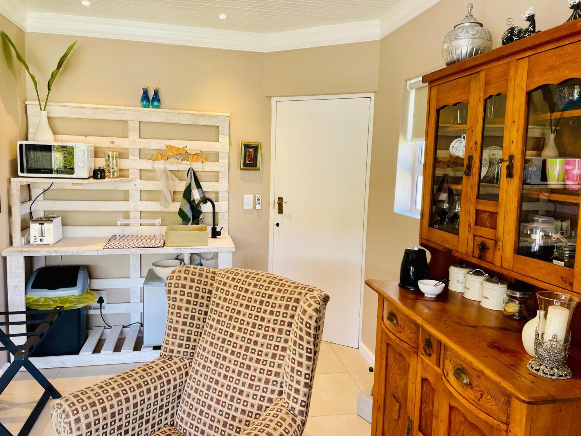 Calm Waters Guesthouse Plettenberg Bay Oda fotoğraf